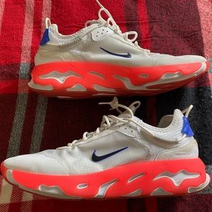 Mens athletic sneakers